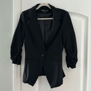 Elizabeth and James Black 3/4 Cinched Sleeve Blazer (8) EUC